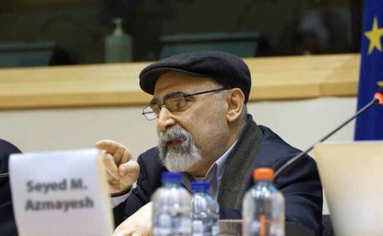 Dr. Seyed Mostafa Azmayesh bei einer Rede im Europäischen Parlament